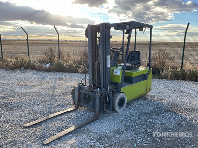 1997 Clark CTM16 1600 kg Electric Forklift (Inoperable)