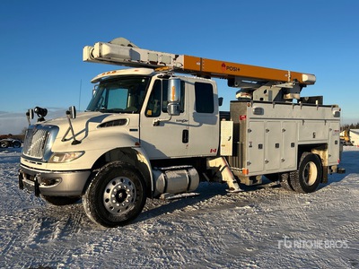 Posi-Plus 200-45-A 45 ft on 2012 International 4400 4x2 Sleeper Camion nacelle