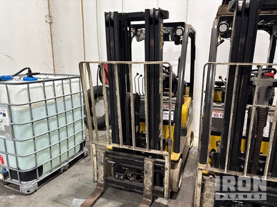 2015 YALE GLC040SVXNRSE082 3750 lb Cushion Tire Forklift (Inoperable)