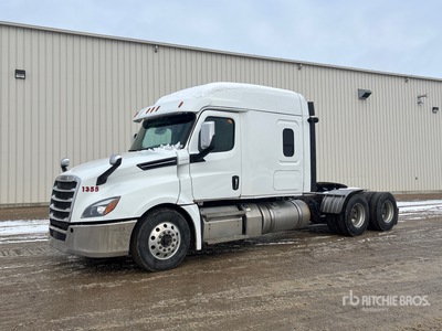 2020 Freightliner Cascadia 126 6x4 T/A Sleeper Truck Tractor