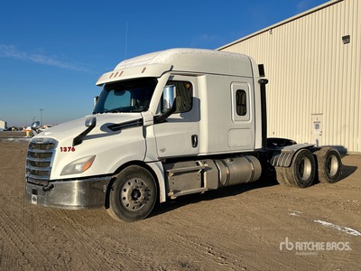 2021 Freightliner Cascadia 126 6x4 T/A Sleeper Truck Tractor