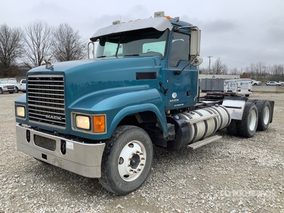 2014 Mack CHU613 Pinnacle 6x4 Day Cab Truck Tractor