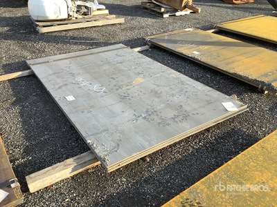 Quantity of (3) 2025 Kit Containers Steel 5 ft x 8 ft (.5 in Thick) Płyty stalowe