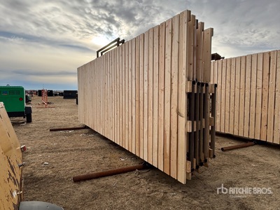 Quantity of (5) 24 ft 風よけフェンス