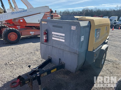 2017 Atlas Copco XAS440 JD8 Mobile Air Compressor