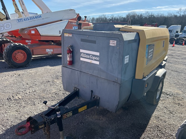 2017 Atlas Copco XAS440 JD8 Mobile Air Compressor