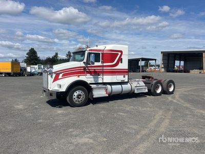 2010 Kenworth T800 6x4 Cabina con cuccetta per trattore stradale