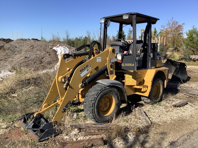 Cat 904B Wheel Loader (Inoperable)