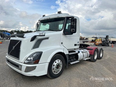 2016 Volvo VNL 6x4 T/A Day Cab Truck Tractor