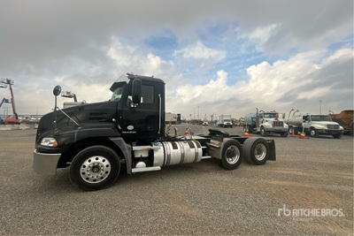 2016 Mack CXU613 6x2 Cabeza Tractora Cabina Corta