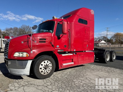 2015 Mack CXU613 6x4 تراكتور شاحنة كابينة النوم (ثنائية المحور)