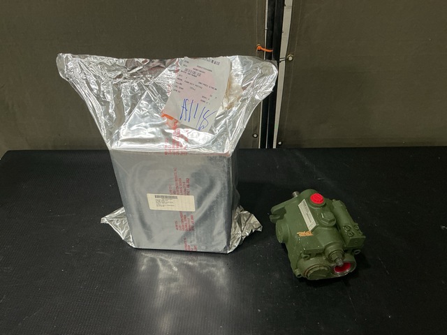 (2) Parker-Hannifin 02-335-021 Axial Pistons Pumps