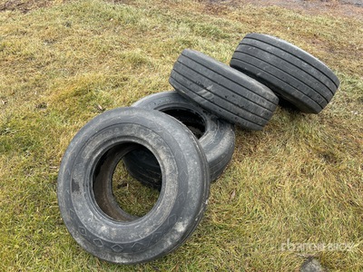 Quantity of (4) Goodyear 12.5L-15FI Reifen