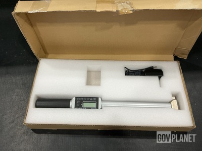 (2) Cedar DIW-120 Torque Wrenches