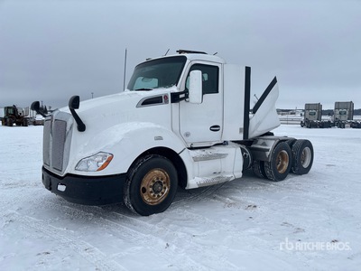 2015 Kenworth T680 6x4 T/A Day Cab Truck Tractor