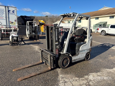 2013 Nissan CF40LP 4000 lb Cushion Tire Wózek widłowy