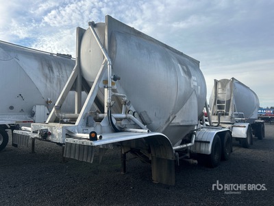 1976 J & L 2486 570 cft T/A Pneumatic Bulk Trailer