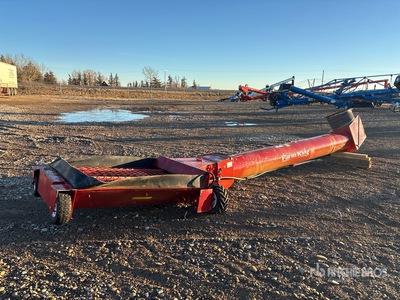 Farm King 21 ft x 15 in Grain Auger Swing Varios, manejo de grano