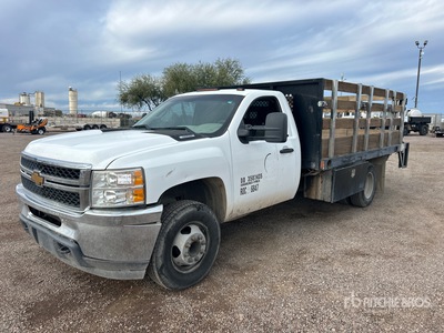 2013 Chevrolet Silverado 3500HD 4x2 Flatbed Truck