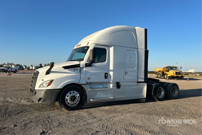 2023 Freightliner Cascadia 126 6x4 T/A Sleeper Truck Tractor