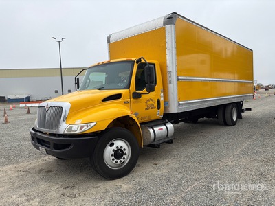 2020 International MV607 4x2 شاحنة فان