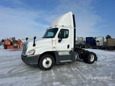 2016 Freightliner Cascadia 125 4x2 تراكتور شاحنة (أحادي المحور)
