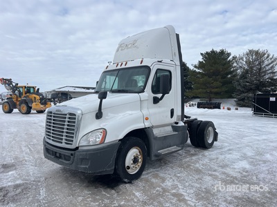 2016 Freightliner Cascadia 125 4x2 S/A Day Cab Truck Tractor