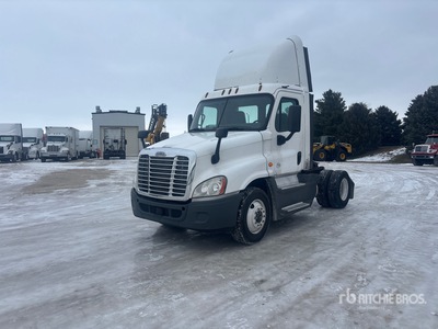 2016 Freightliner Cascadia 125 4x2 تراكتور شاحنة (أحادي المحور)