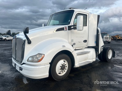 2015 Kenworth T680 4x2 S/A Day Cab Truck Tractor