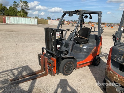 2014 Toyota 8FGCU20 4000 lb Forklift