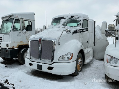 2014 Kenworth T680 4x2 S/A Day Cab Truck Tractor