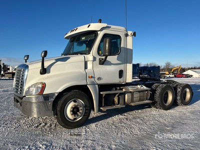 2014 Freightliner Cascadia 125 6x4 Cabeza Tractora Cabina Corta