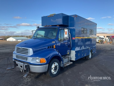 2009 Sterling Acterra Q10 4x2 Utiliteits vrachtwagen
