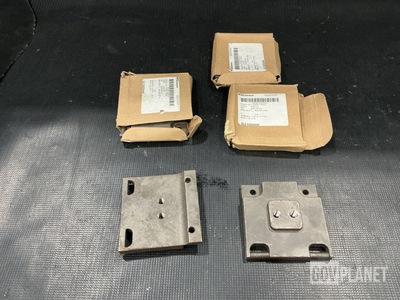 (5) AM General 6043522 Mounting Brackets
