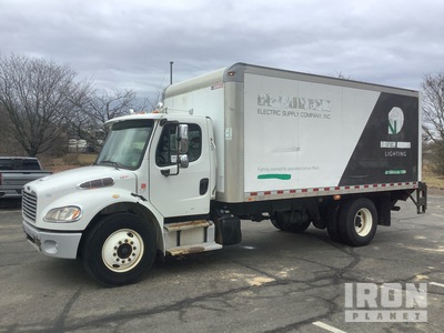 2013 Freightliner M2106 4x2 Moving Van Truck