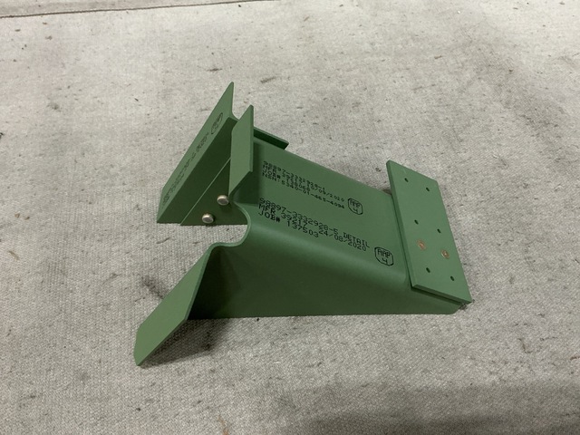 (14) Lockheed Martin 3332928-1 Mounting Brackets