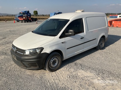 2018 Volkswagen Caddy Camioneta con Caja Seca / Furgone cargo