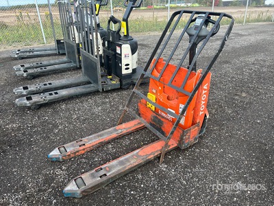 2010 Toyota 7HBW23 4500 lb Electric Pallet Jack