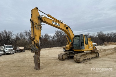2005 Deere 225C 油圧ショベル
