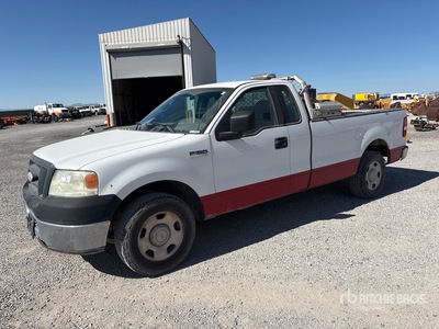 2006 Ford F-150 XL 4x2 Pickup