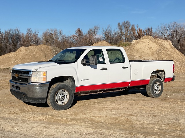 2013 Chevrolet Silverado 2500HD 4x4 Crew Cab Pickup