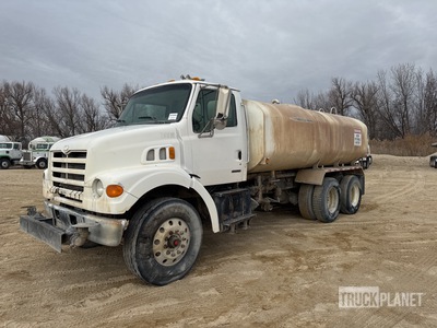 2001 Sterling M7500 Acterra 4000 gal 6x4 Water Truck