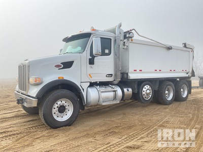 2020 Peterbilt 576 8x4 Transfer を見 Dump Truck