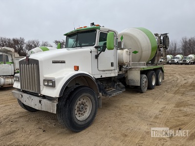 1999 Kenworth W900 10x4 Mixer Truck (Inoperable)
