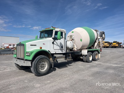 2006 Kenworth W900 8x4 Mixer Truck