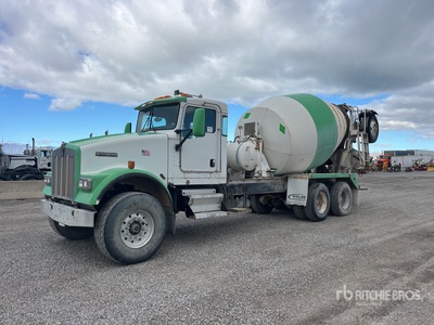 2006 Kenworth W900 8x4 Rear Discharge Mixer Truck
