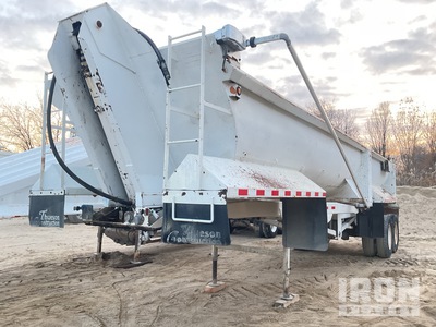 2002 Western STR32 1/4F T/A Remolque banera