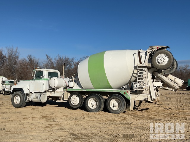 CAMIóN REVOLVEDOR 1999 MACK MCNEILUS 11 CYD