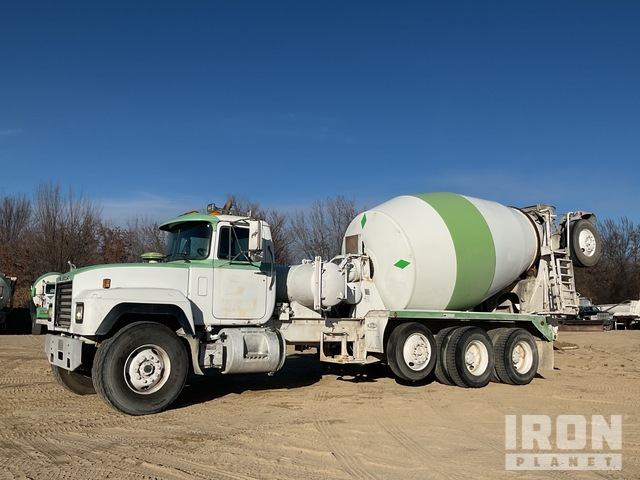 CAMIóN REVOLVEDOR 1999 MACK MCNEILUS 11 CYD