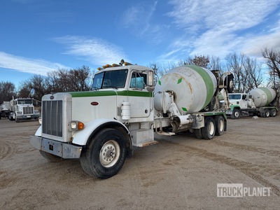 1989 Peterbilt 357 8x4 Camion hormigonera
